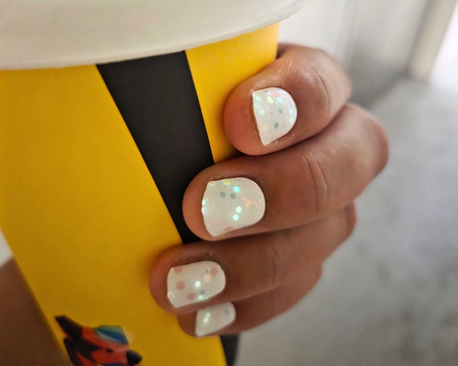 Sprinkle Glow Snow semi-cured gel nails la-bek