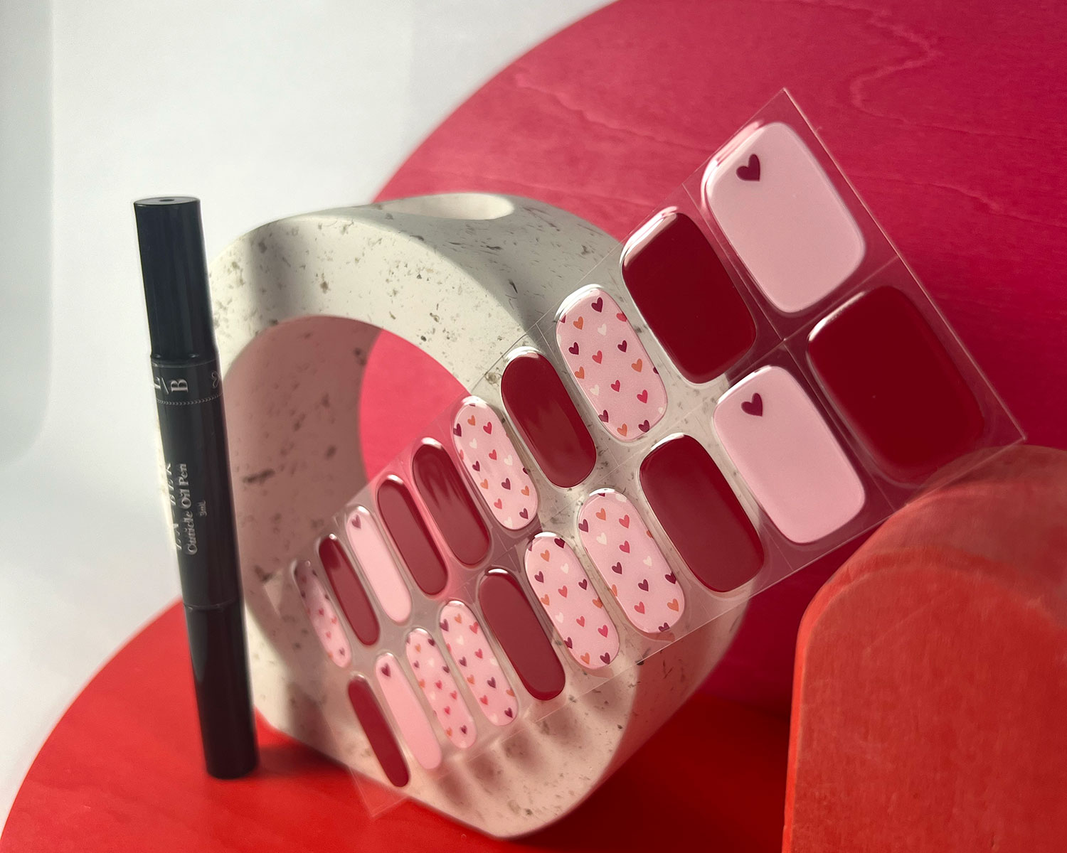 queen-of-hearts-semi-cured-gel-nail-mock-angle2