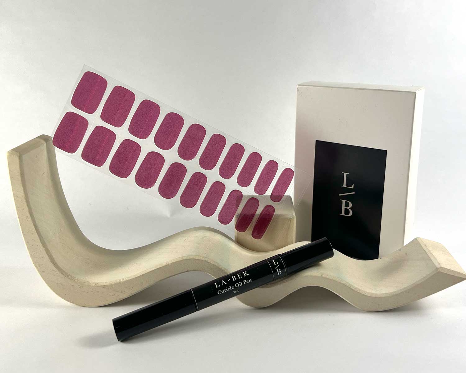 cherry-cats-eye-semi-cured-gel-nail-mock3