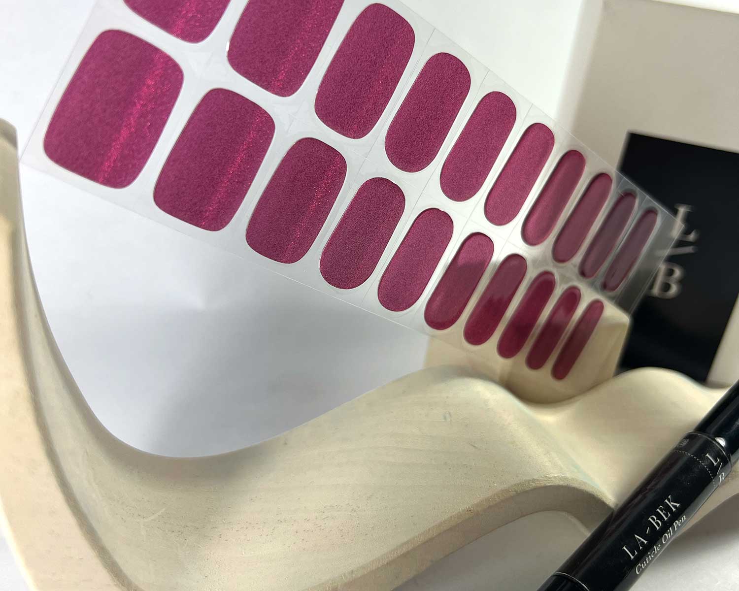 cherry-cats-eye-semi-cured-gel-nail-mock