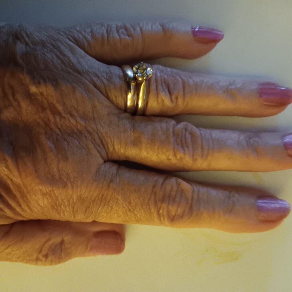 Image #1 from Sandra