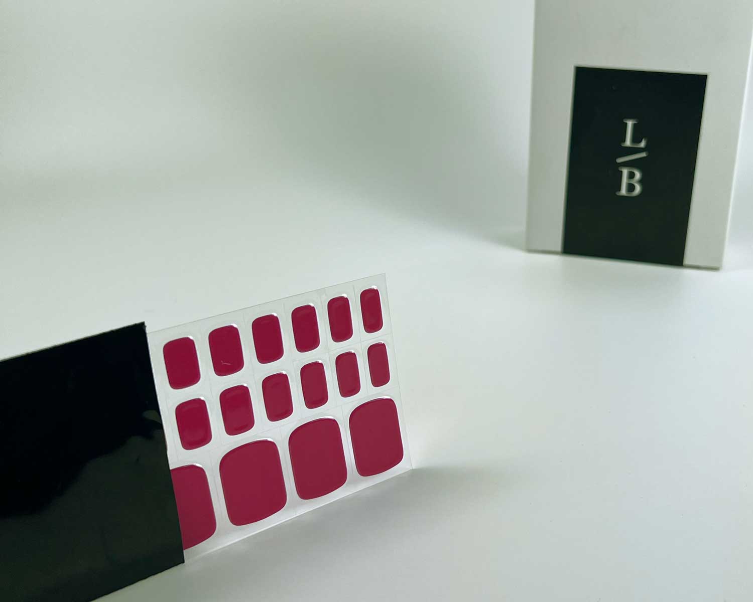 vixen-red-toes-semi-cured-gel-nails-black-strip