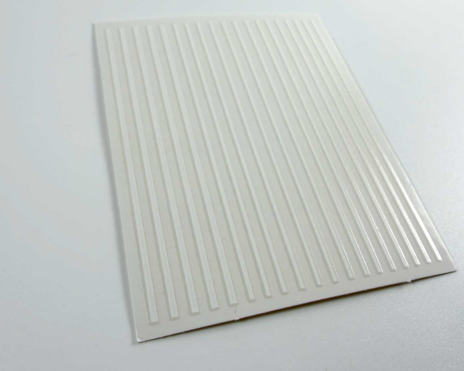 La-Bek-_0020_nail-stickers-white-stripes